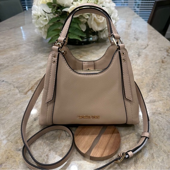 MICHAEL KORS MK Arlo Small Pebbled Leather Crossbody Shoulder Bag Blush Beige - Picture 4 of 10